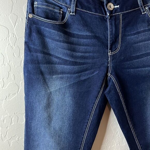 CATO est. 1946 denim jeans w/ whiskering & lots of stretch five pockets low rise - Picture 3 of 11